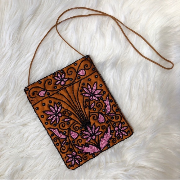unbranded Handbags - Vintage Floral Beaded Crossbody